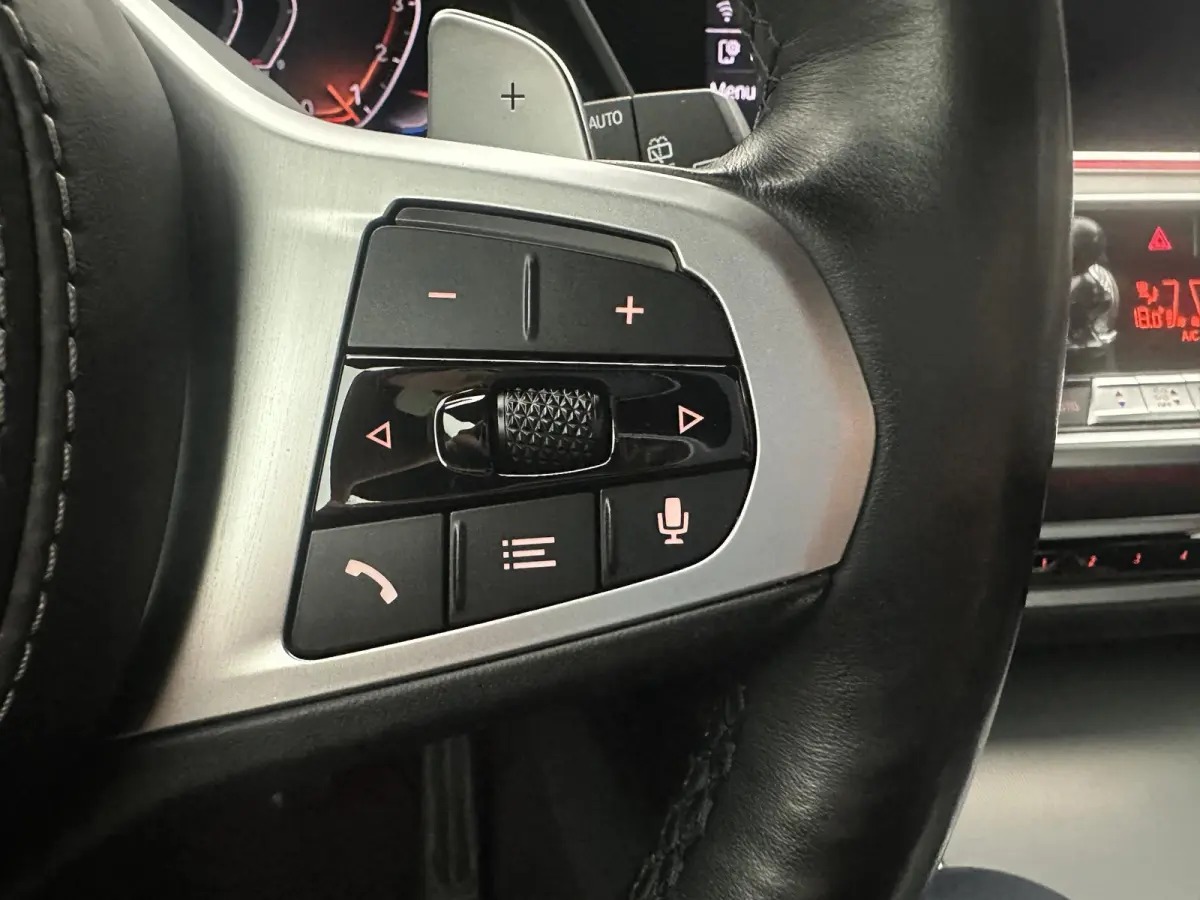 xDrive40i High Executive Pano| Harman Kardon| 360 camera
