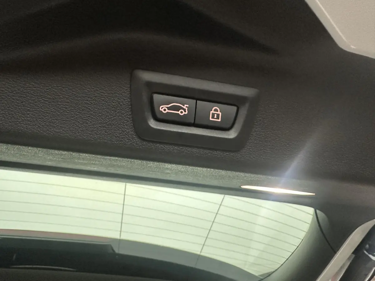 xDrive40i High Executive Pano| Harman Kardon| 360 camera