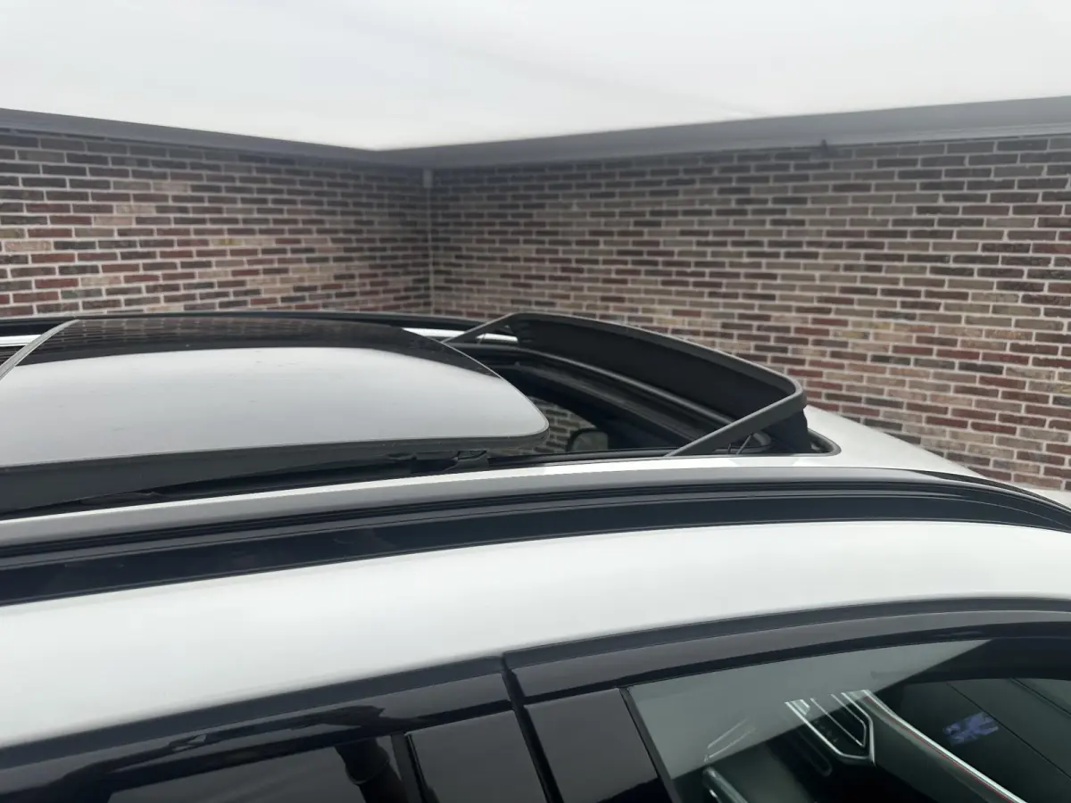 xDrive40i High Executive Pano| Harman Kardon| 360 camera