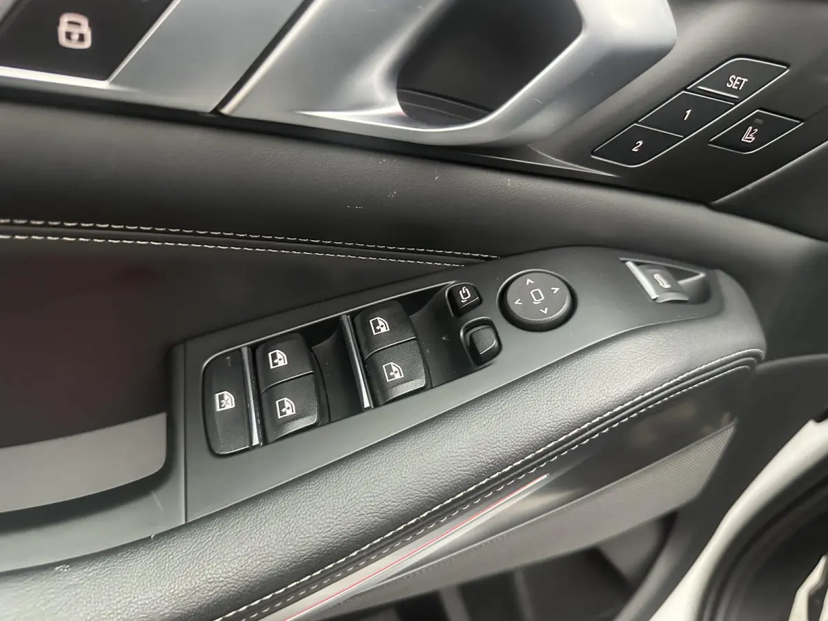 xDrive40i High Executive Pano| Harman Kardon| 360 camera