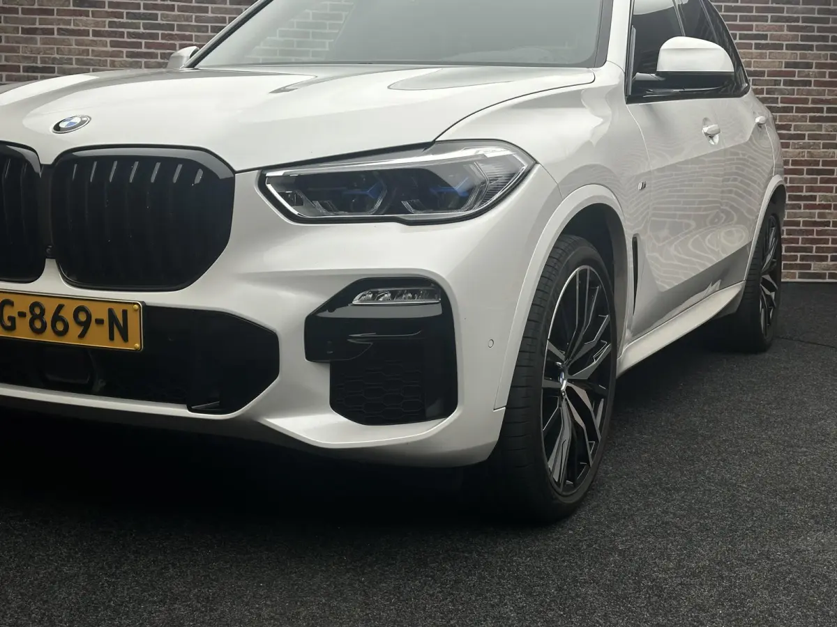 xDrive40i High Executive Pano| Harman Kardon| 360 camera