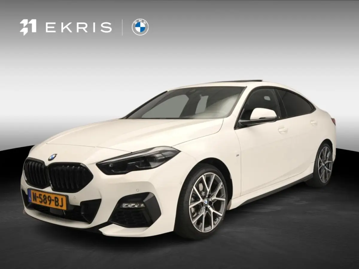 218i | M-Sportpakket | LED | HUD | Panoramadak | Stoelverwarming | DAB | Hifi speakers | Alu 18 inch