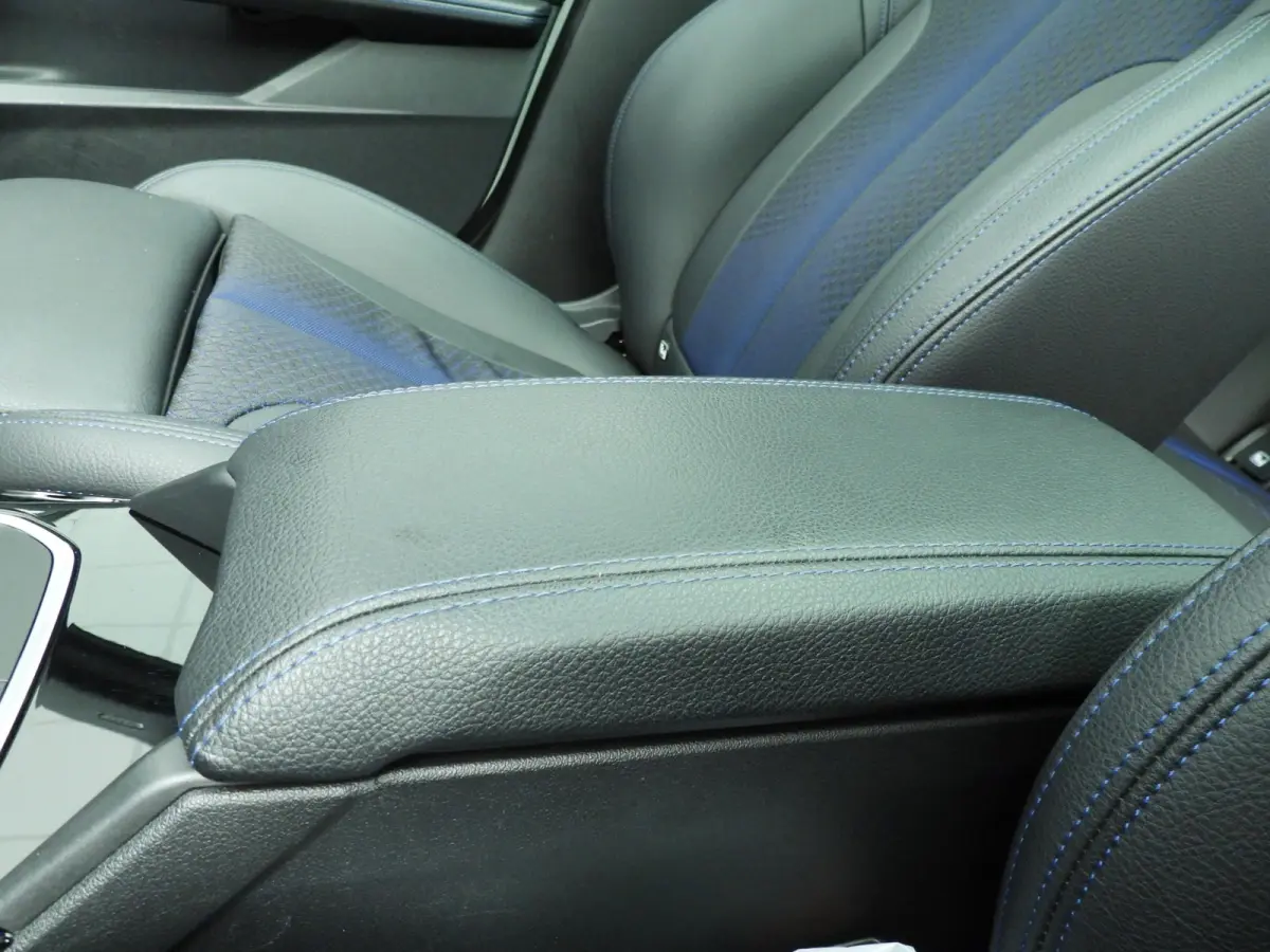 218i | M-Sportpakket | LED | HUD | Panoramadak | Stoelverwarming | DAB | Hifi speakers | Alu 18 inch