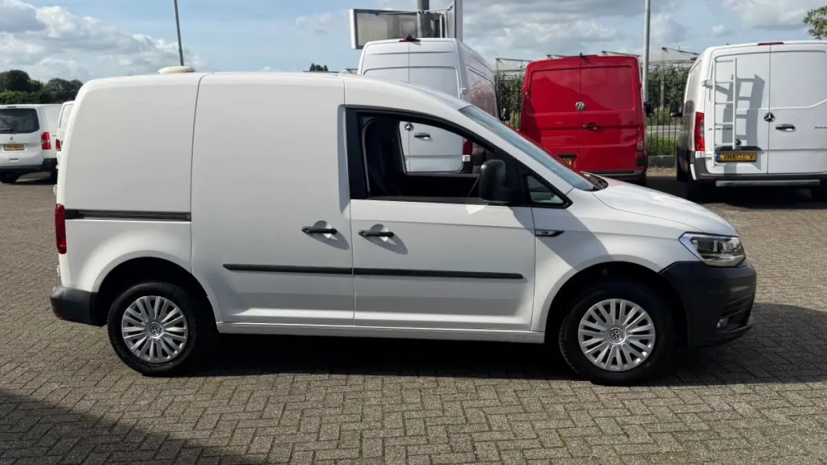 2.0 TDI 75KW 102PK EURO 6 AIRCO/ DUBBELE SCHUIFDEUR/ BEDRIJFSWAGENINRICHTING/ 100% DEALERONDERHOUDEN