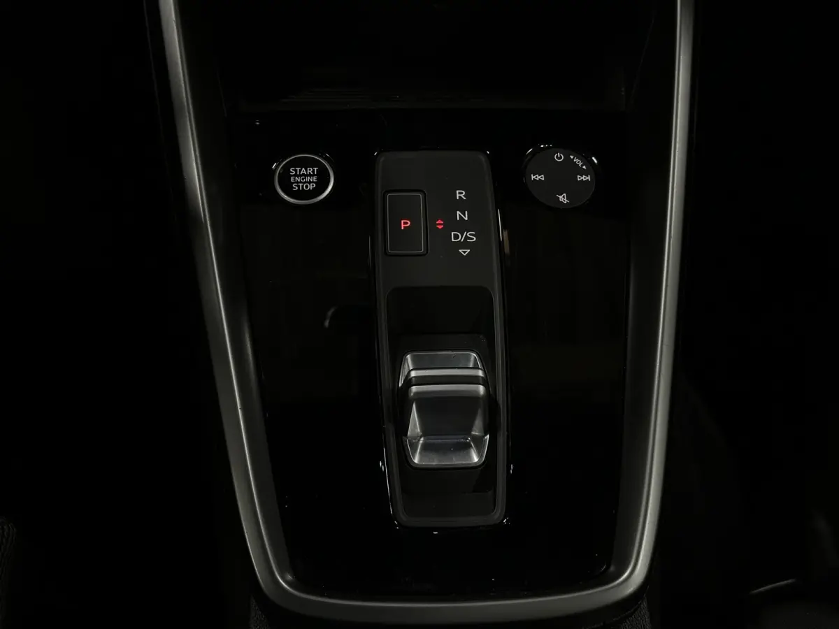30 TFSI Advanced edition | Adaptive Cruise | Zwart optiek | Sportstoelen | LED | Stoelverwarming | Virtual Cockpit
