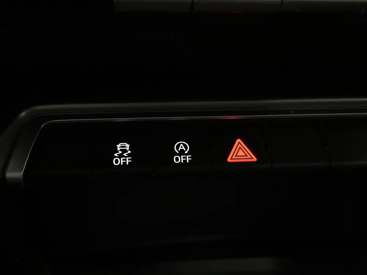 30 TFSI Advanced edition | Adaptive Cruise | Zwart optiek | Sportstoelen | LED | Stoelverwarming | Virtual Cockpit