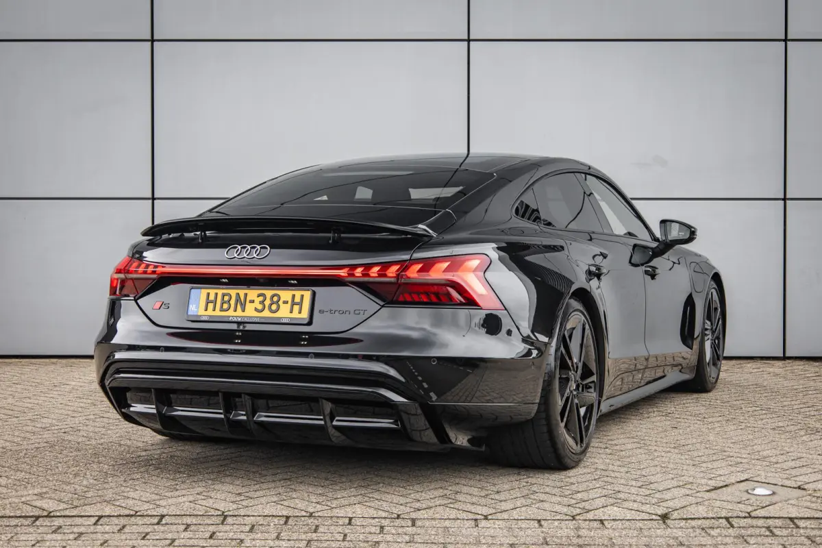 S 592pk | 21" LMV | Head-up | Panoramadak | B&O Audio | Luchtvering | 360 Camera | Carbon Interieur