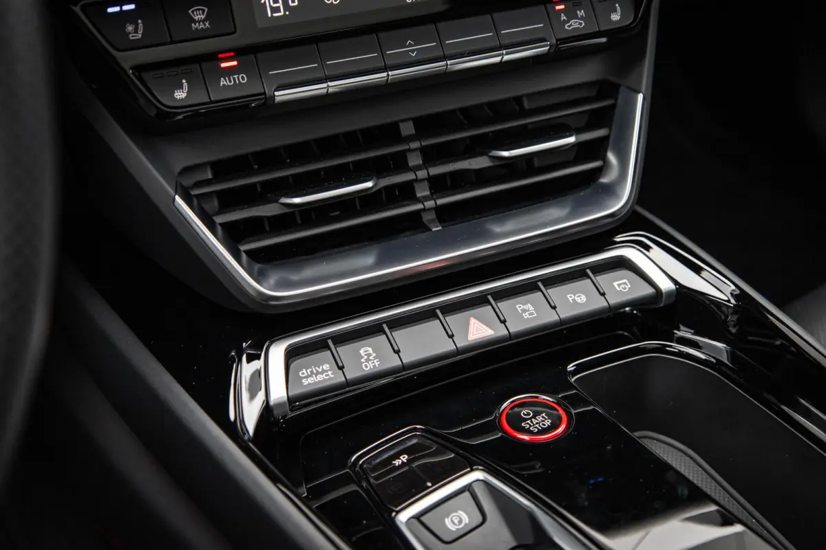 S 592pk | 21" LMV | Head-up | Panoramadak | B&O Audio | Luchtvering | 360 Camera | Carbon Interieur
