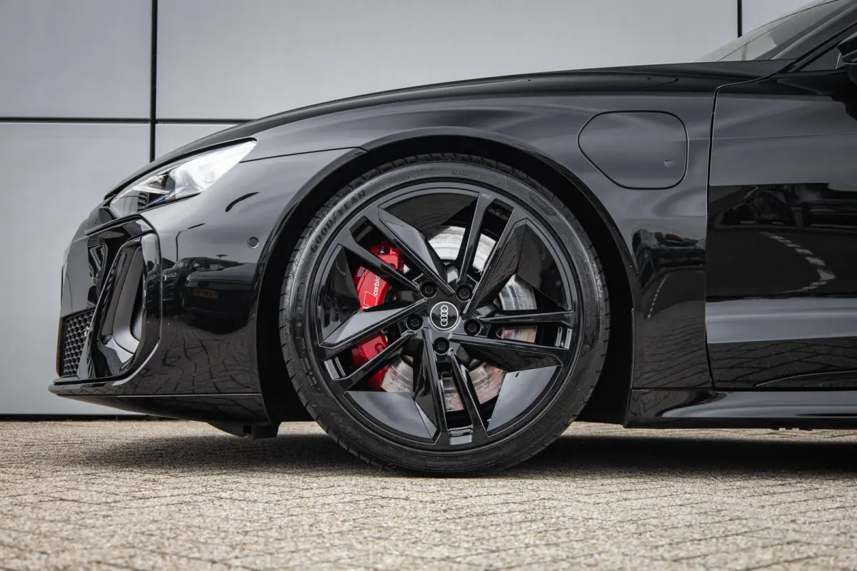 S 592pk | 21" LMV | Head-up | Panoramadak | B&O Audio | Luchtvering | 360 Camera | Carbon Interieur