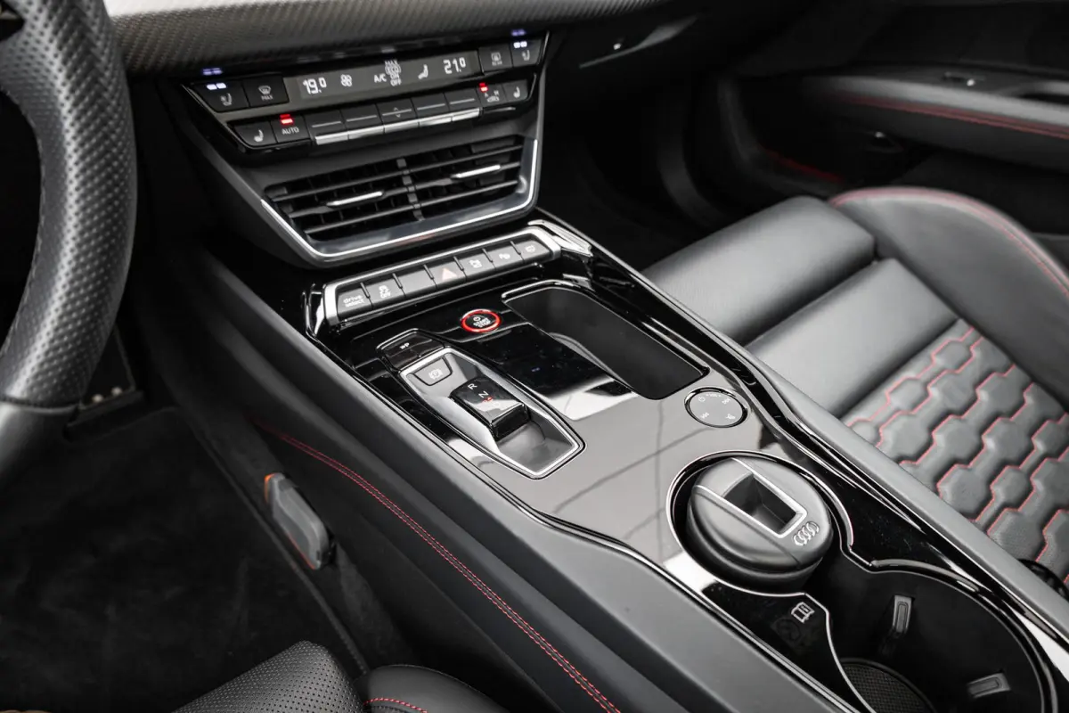 S 592pk | 21" LMV | Head-up | Panoramadak | B&O Audio | Luchtvering | 360 Camera | Carbon Interieur