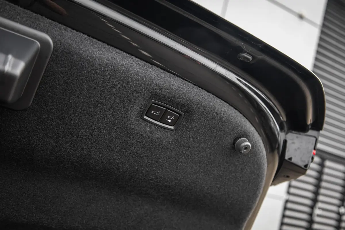 S 592pk | 21" LMV | Head-up | Panoramadak | B&O Audio | Luchtvering | 360 Camera | Carbon Interieur