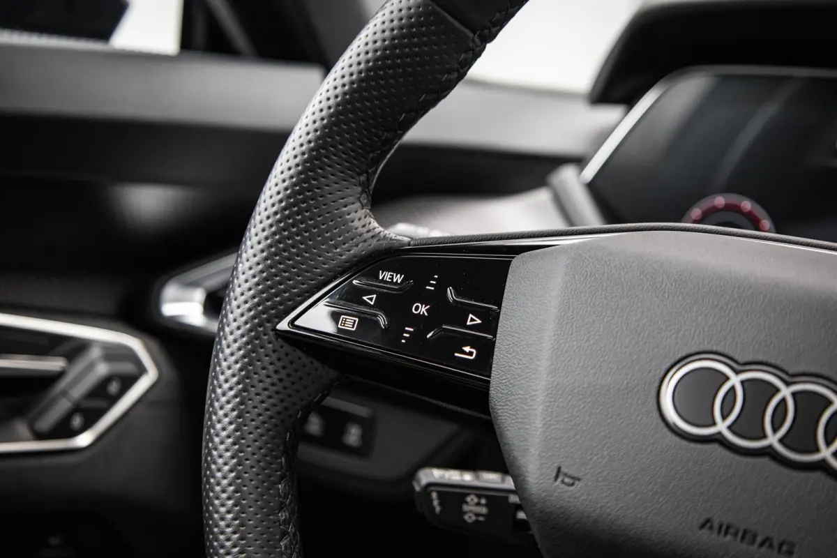 S 592pk | 21" LMV | Head-up | Panoramadak | B&O Audio | Luchtvering | 360 Camera | Carbon Interieur