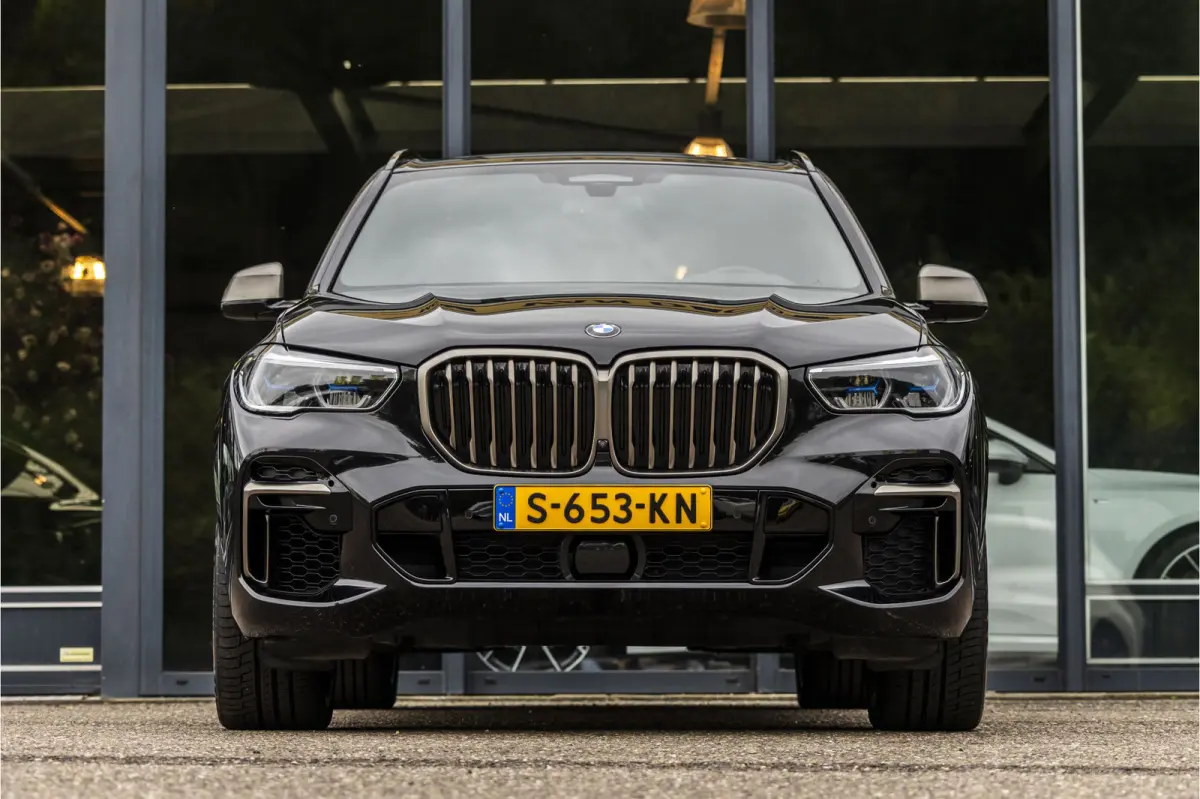 M50i High Executive Dealer onderhouden