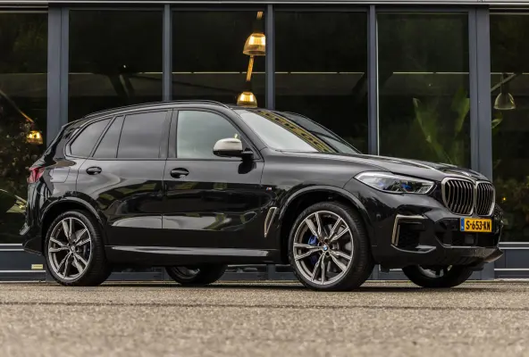 M50i High Executive Dealer onderhouden