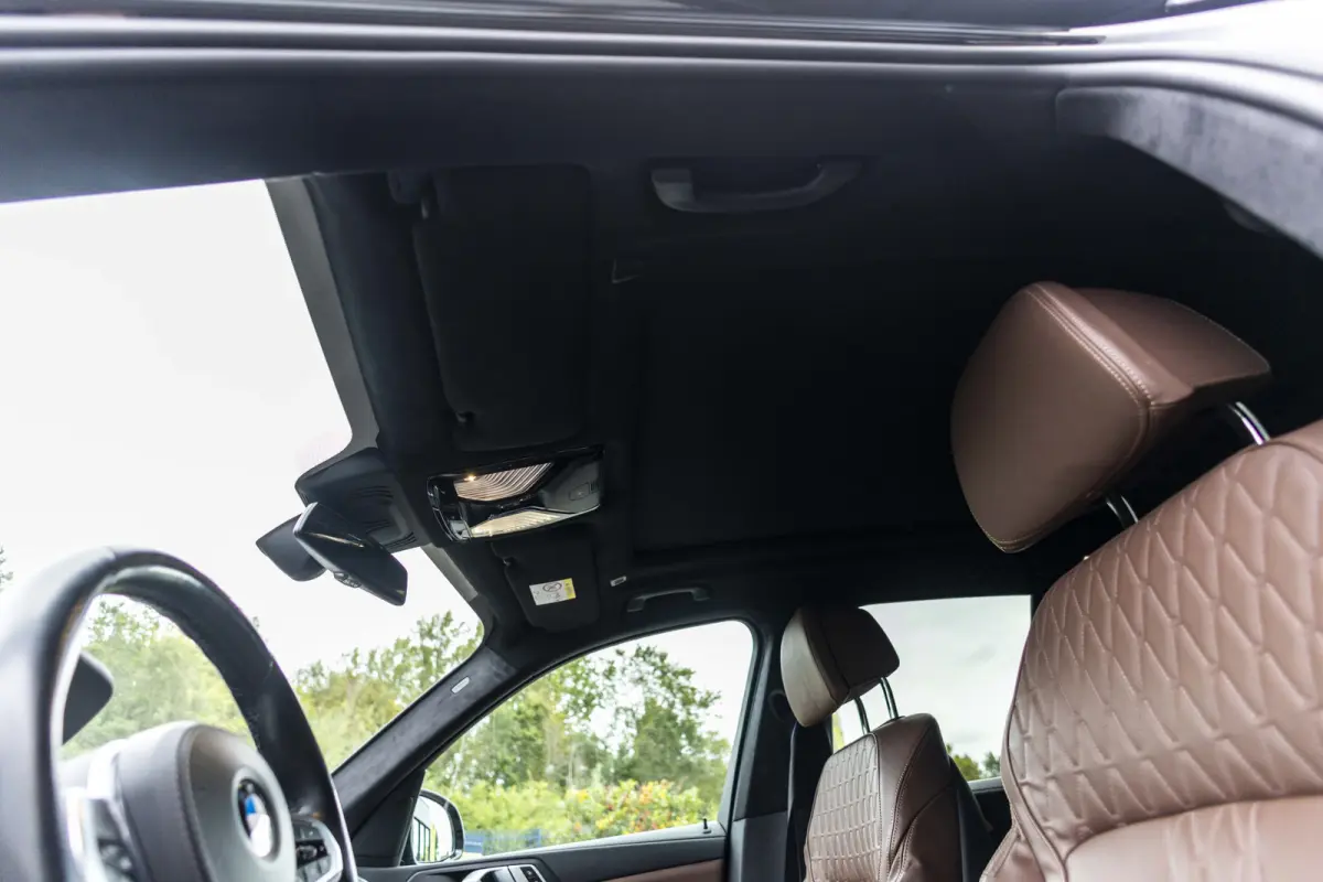 M50i High Executive Dealer onderhouden