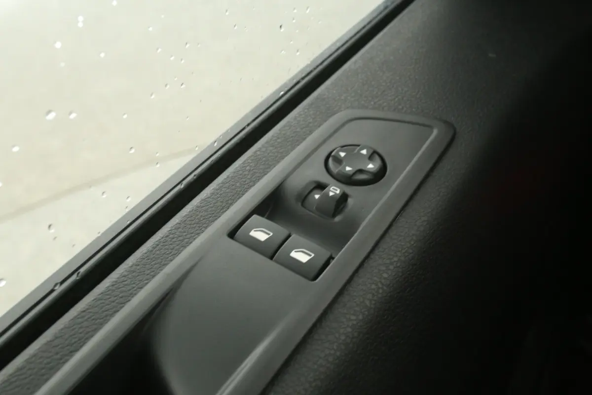 Electric 75 kWh Range L2H1 | NIEUW | Snelladen | SOH 98% | Virtual | Airco | Camera | Cruise | 3 Zits | Carplay | Navi