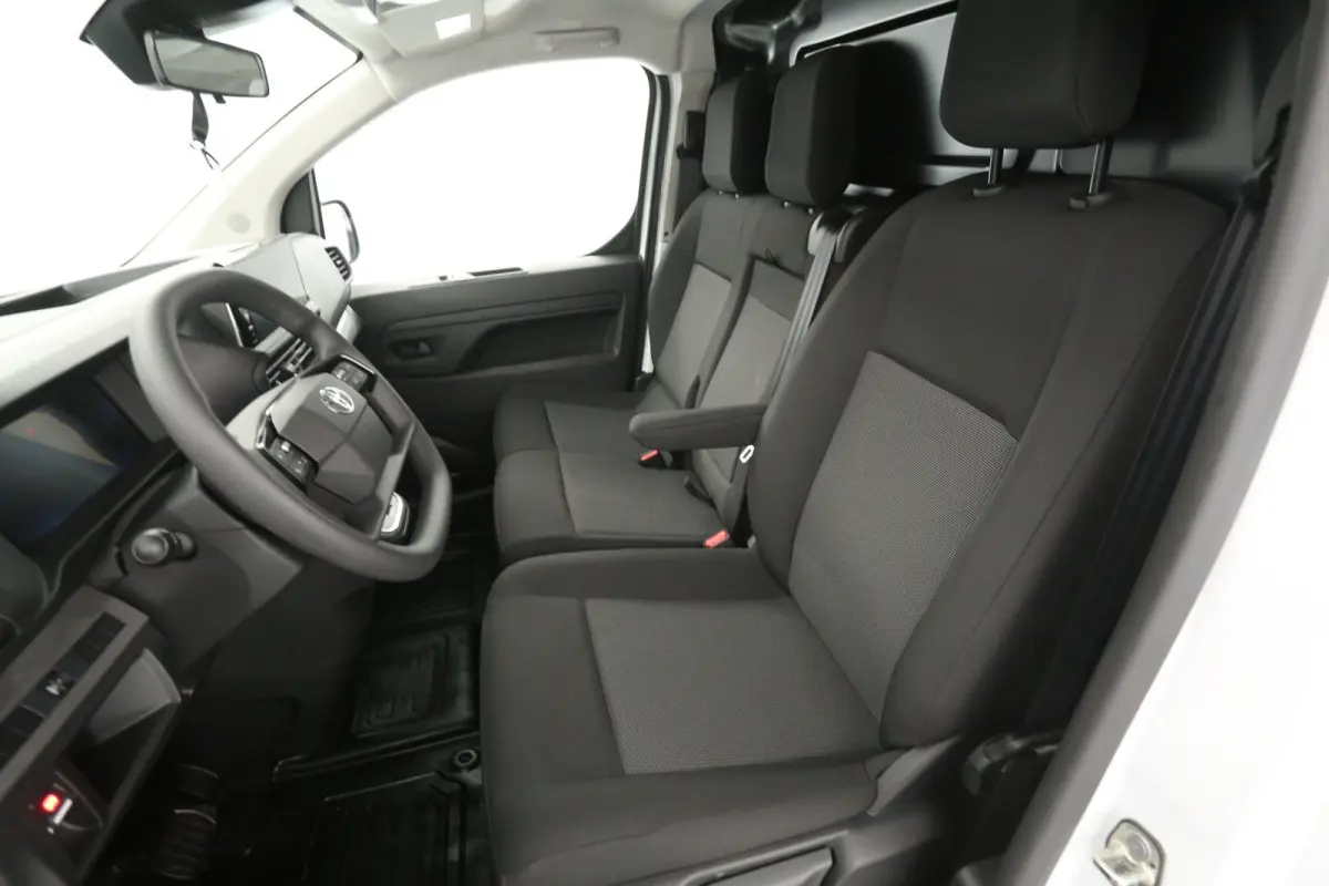 Electric 75 kWh Range L2H1 | NIEUW | Snelladen | SOH 98% | Virtual | Airco | Camera | Cruise | 3 Zits | Carplay | Navi