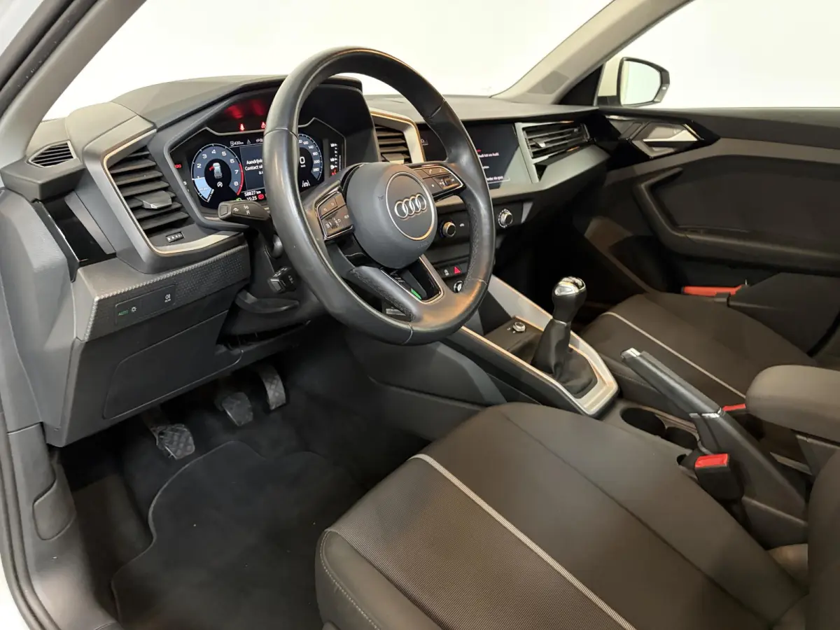 25 TFSI Pro Line Navigatie Airco Apple Carplay/ Android auto