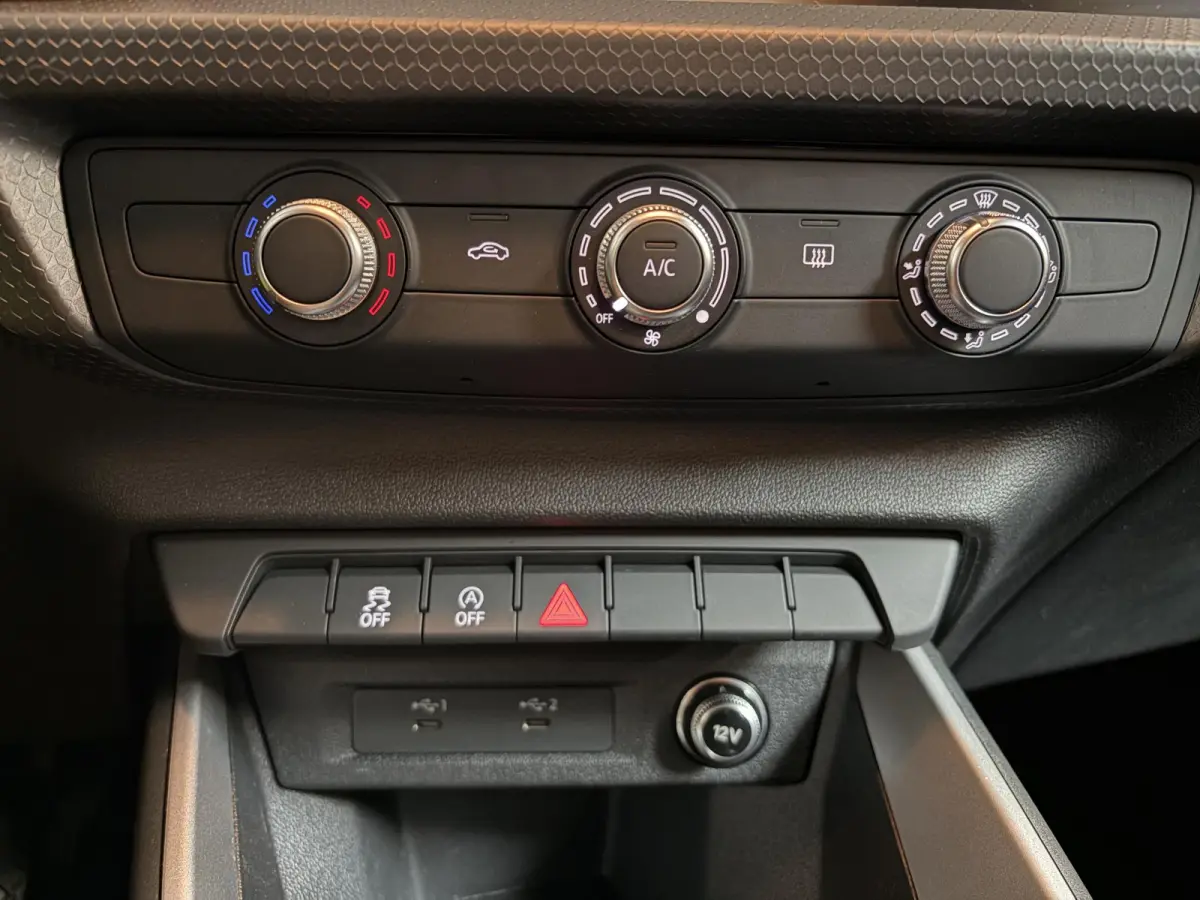 25 TFSI Pro Line Navigatie Airco Apple Carplay/ Android auto