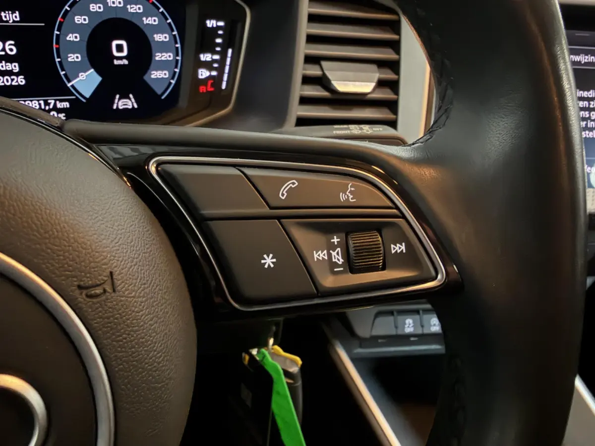 25 TFSI Pro Line Navigatie Airco Apple Carplay/ Android auto