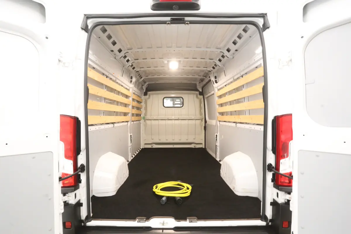 E-Ducato 79 kWh Long Range L3H2 | Airco | Camera | 3 Zits | Navi | Parkeersens.