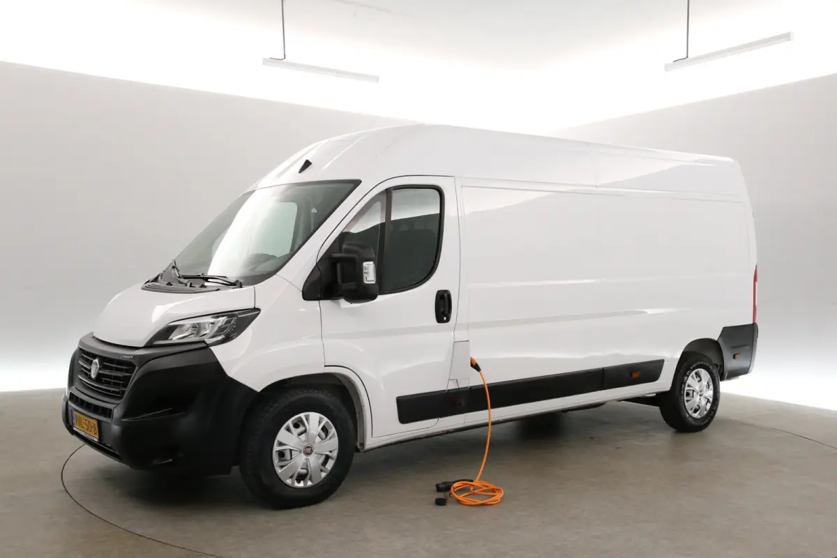 E-Ducato 79 kWh Long Range L3H2 | Airco | Camera | 3 Zits | Navi | Parkeersens.