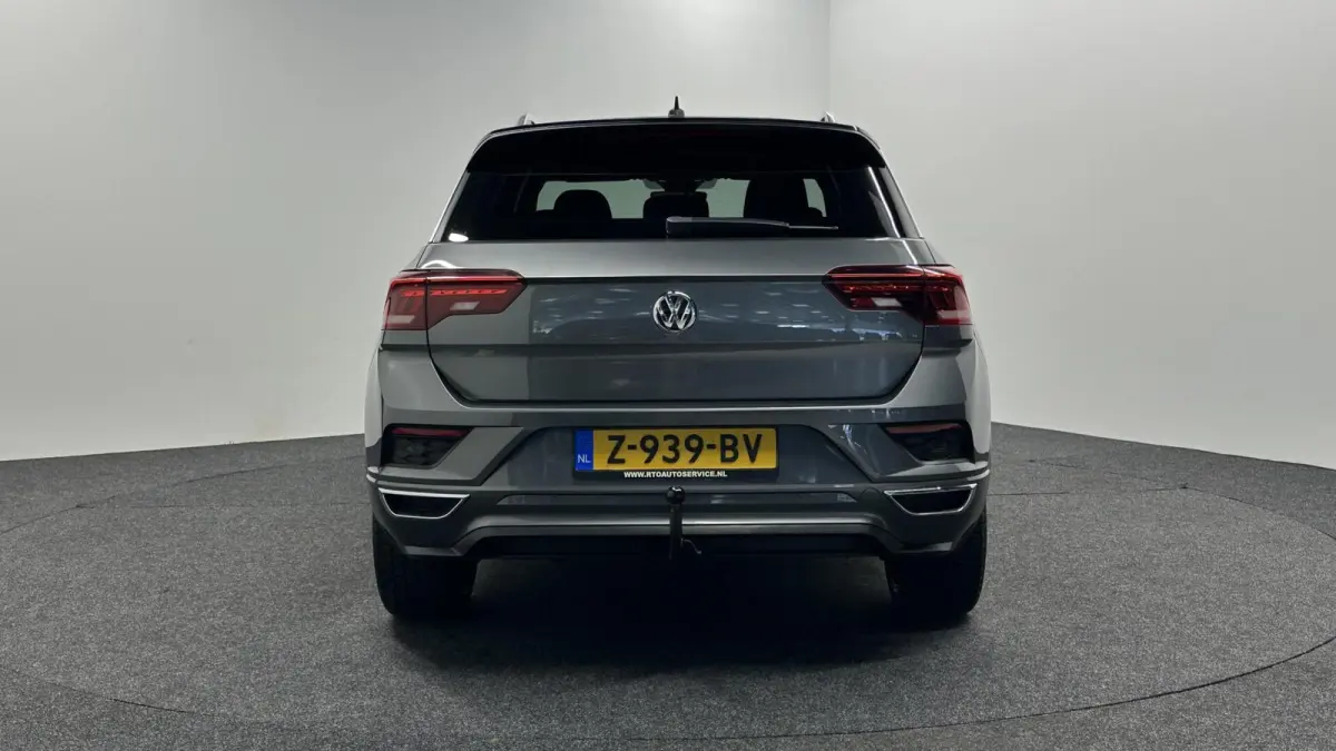 1.5 TSI R Line NAVI CAMERA PANO TREKHAAK CARPLAY ECC ADAPTIEF CRUISE.