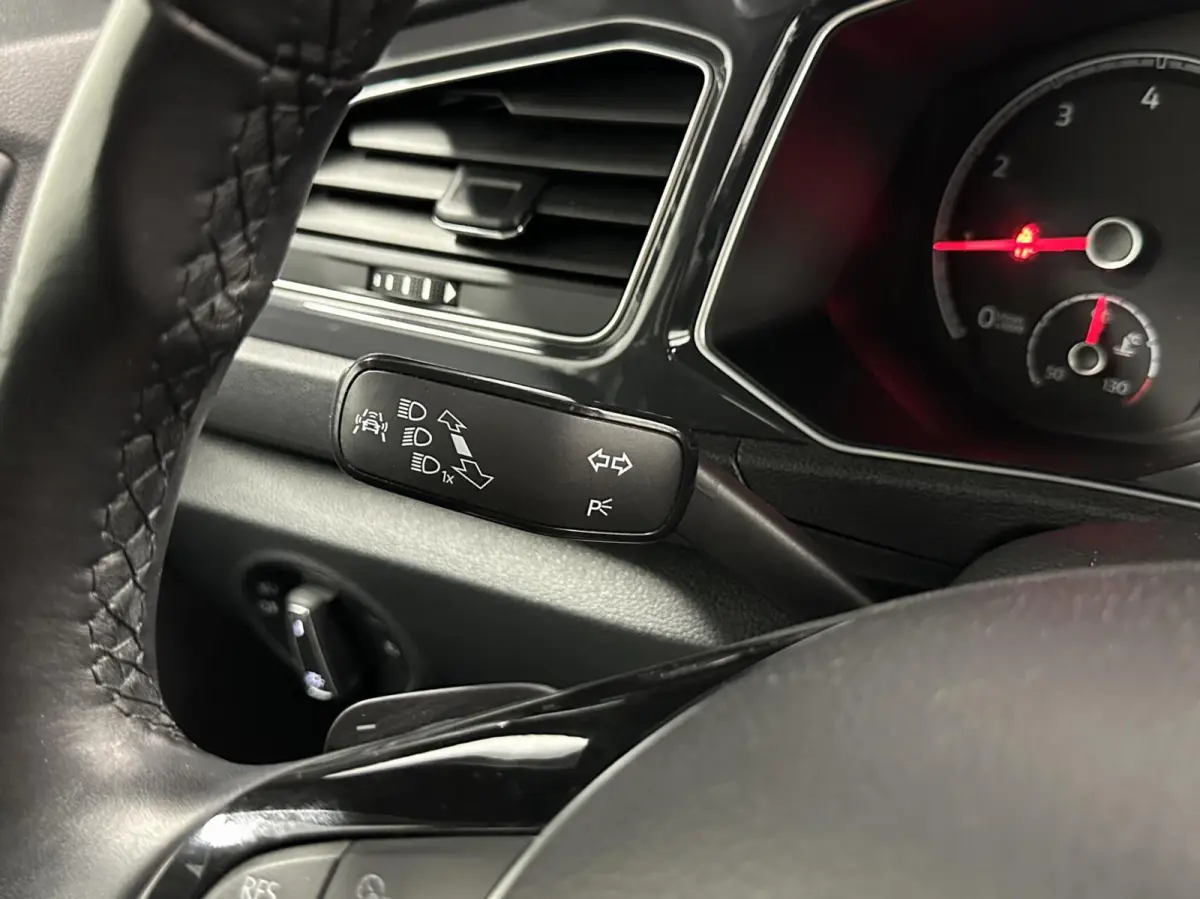 1.5 TSI R Line NAVI CAMERA PANO TREKHAAK CARPLAY ECC ADAPTIEF CRUISE.