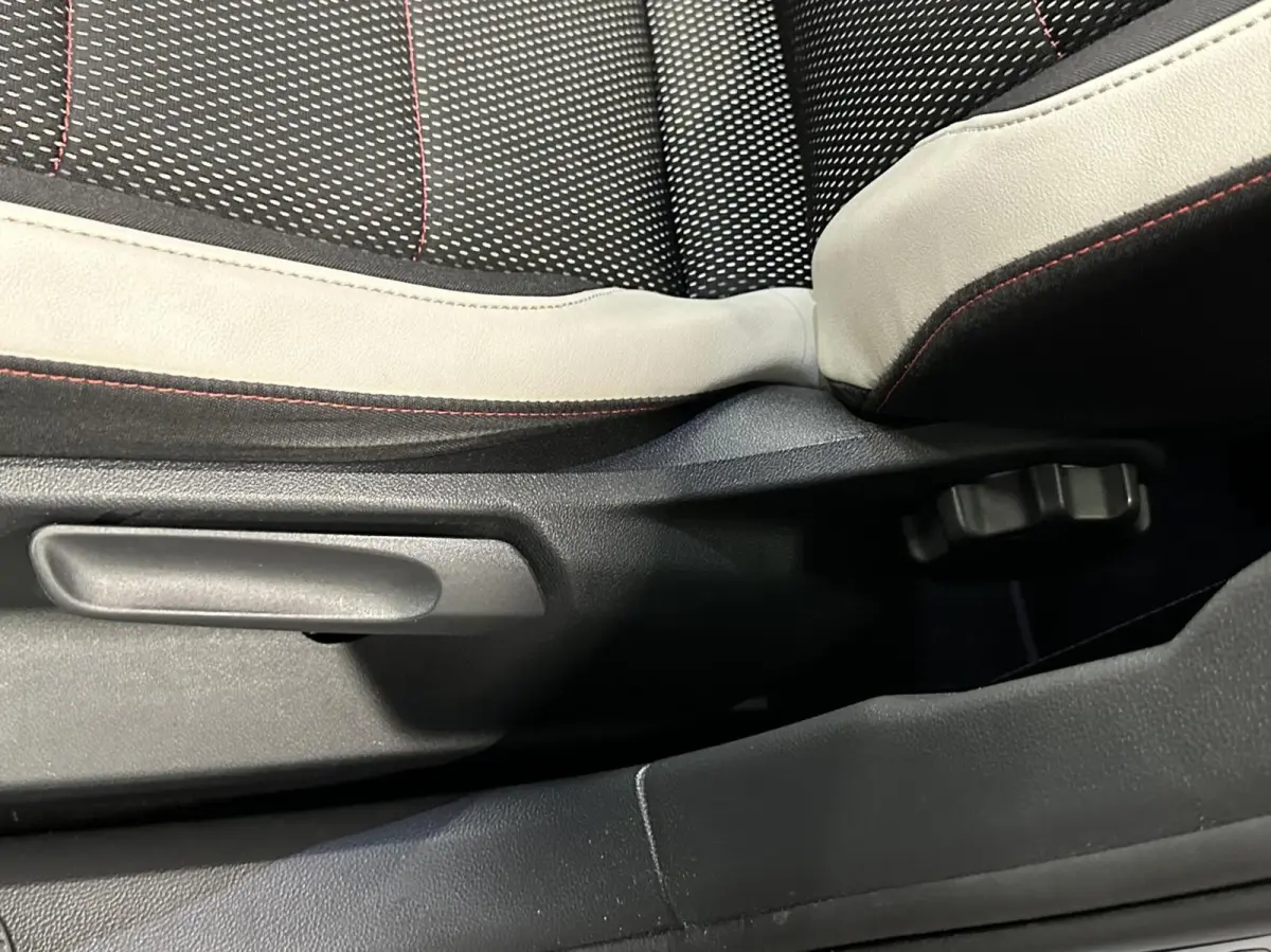 1.5 TSI R Line NAVI CAMERA PANO TREKHAAK CARPLAY ECC ADAPTIEF CRUISE.