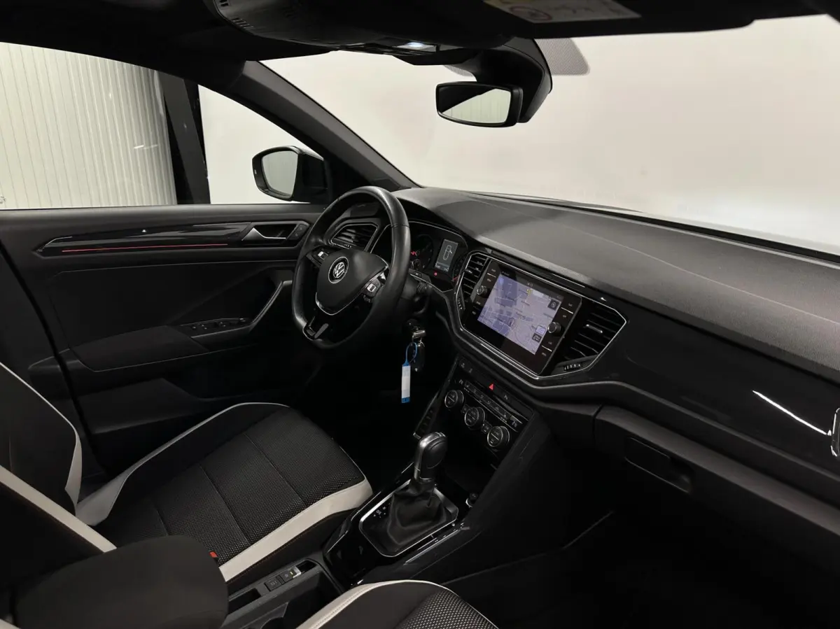 1.5 TSI R Line NAVI CAMERA PANO TREKHAAK CARPLAY ECC ADAPTIEF CRUISE.