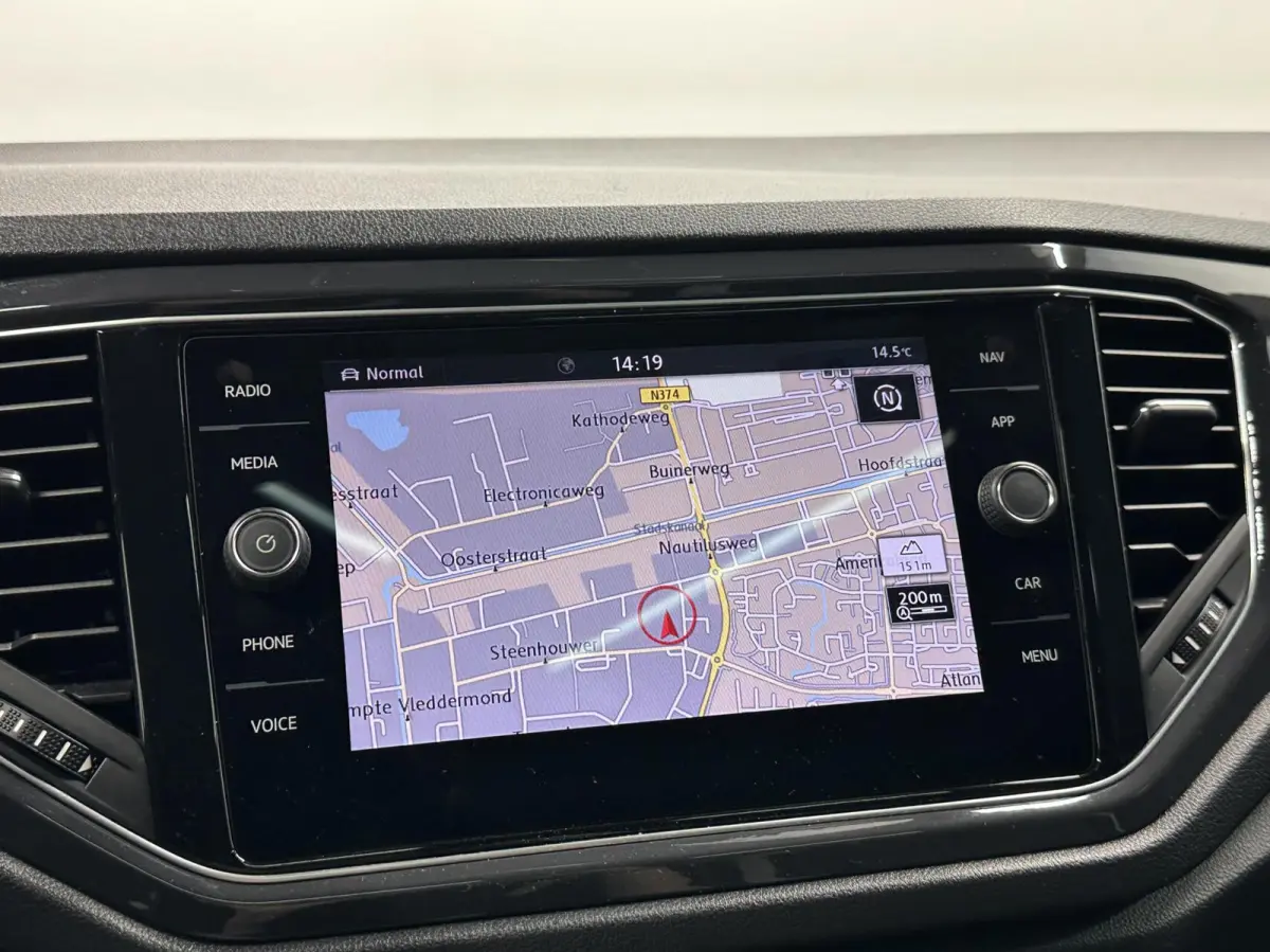 1.5 TSI R Line NAVI CAMERA PANO TREKHAAK CARPLAY ECC ADAPTIEF CRUISE.
