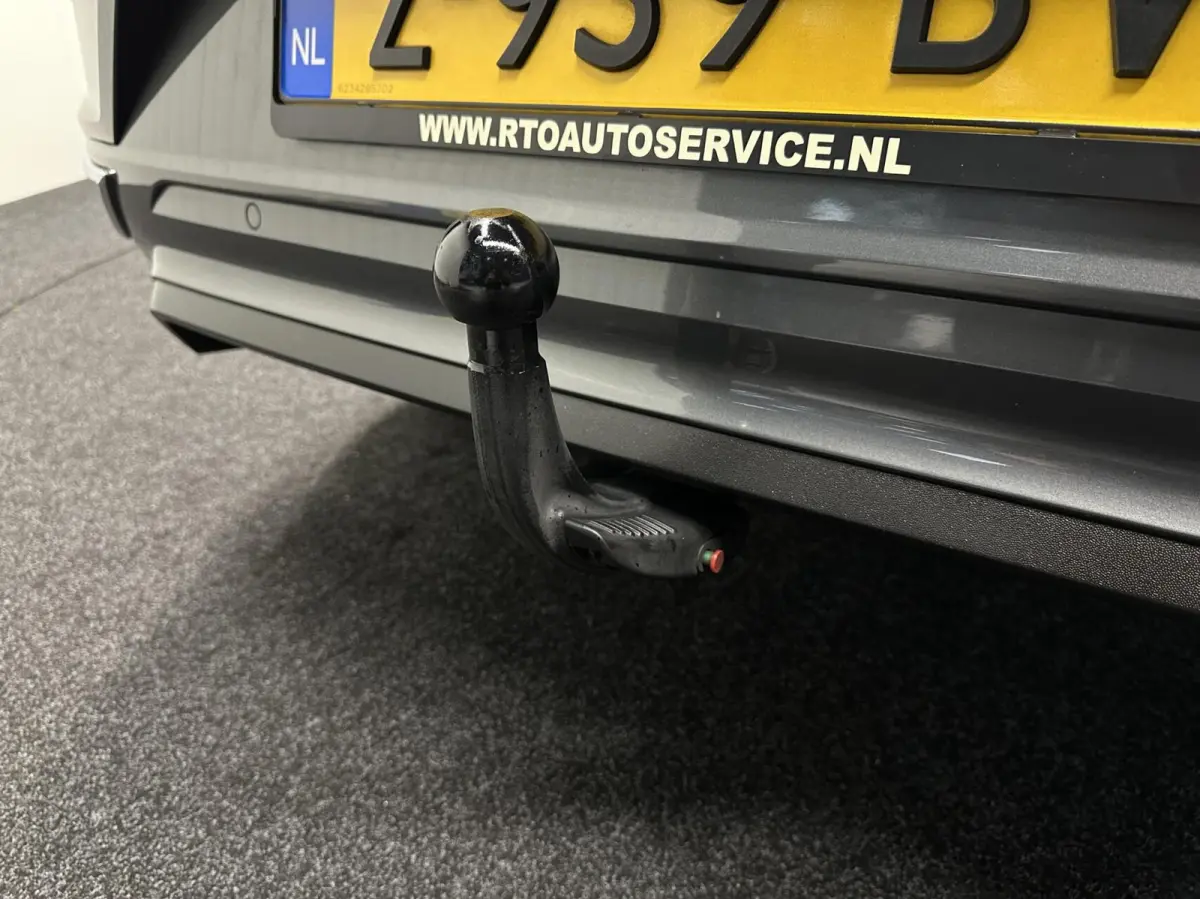 1.5 TSI R Line NAVI CAMERA PANO TREKHAAK CARPLAY ECC ADAPTIEF CRUISE.