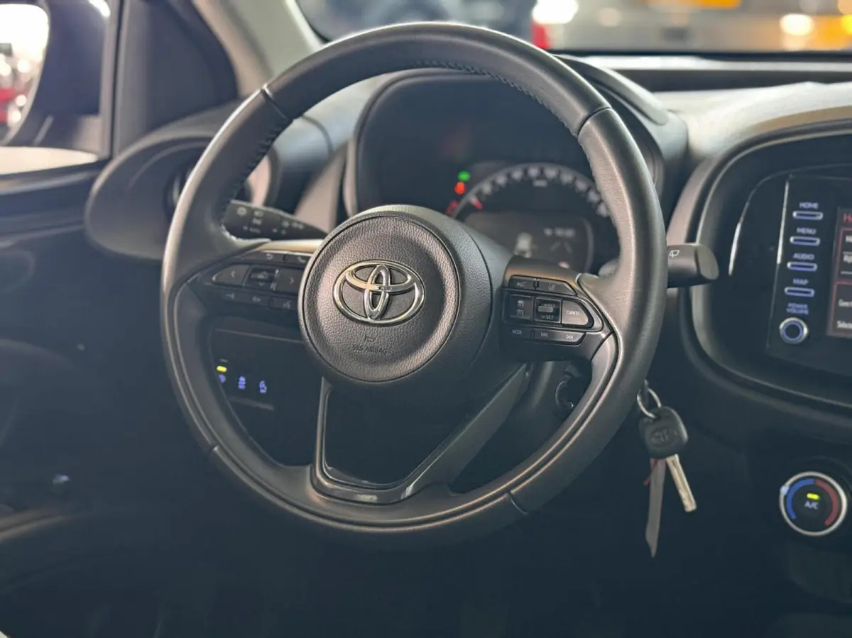 1.0 VVT-i MT Play Camera|CarPlay|Adapt.Cruise|