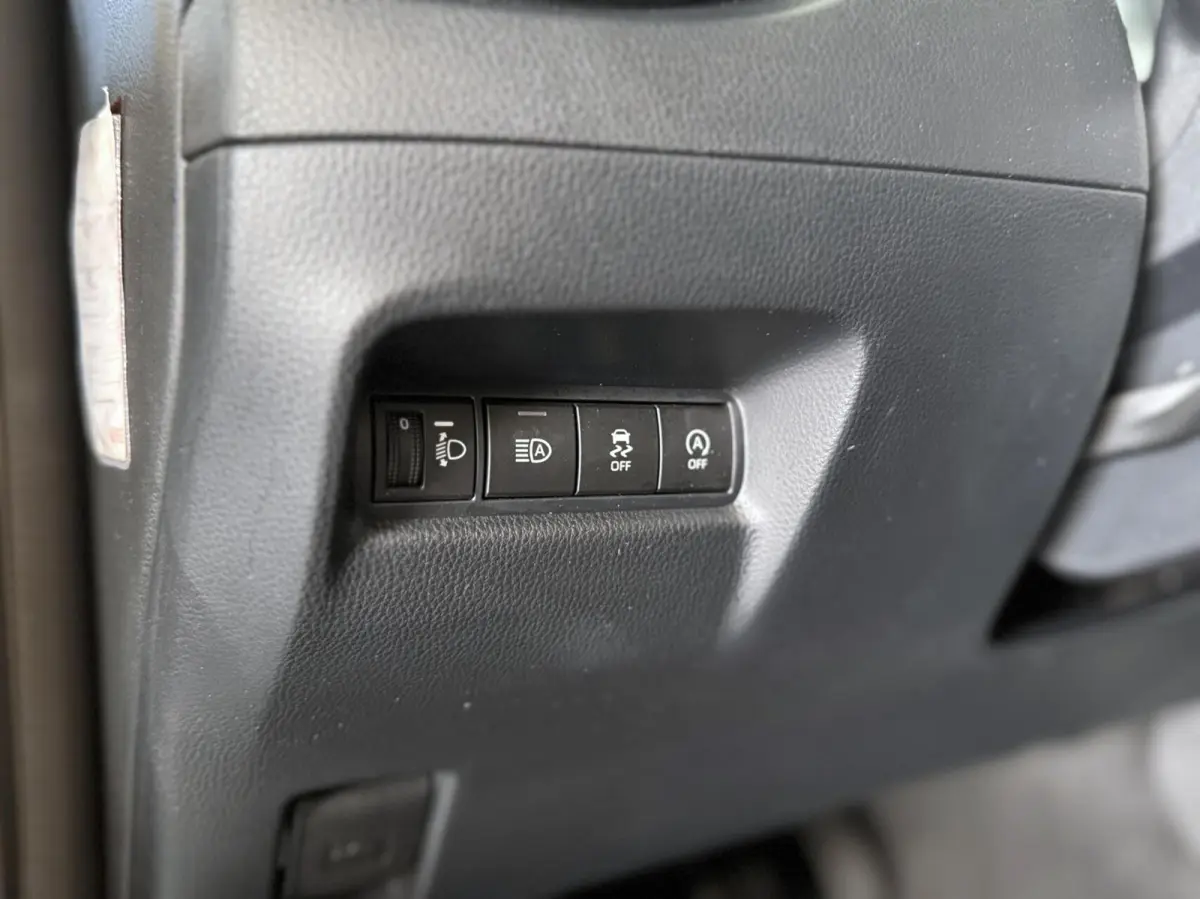 1.0 VVT-i MT Play Camera|CarPlay|Adapt.Cruise|