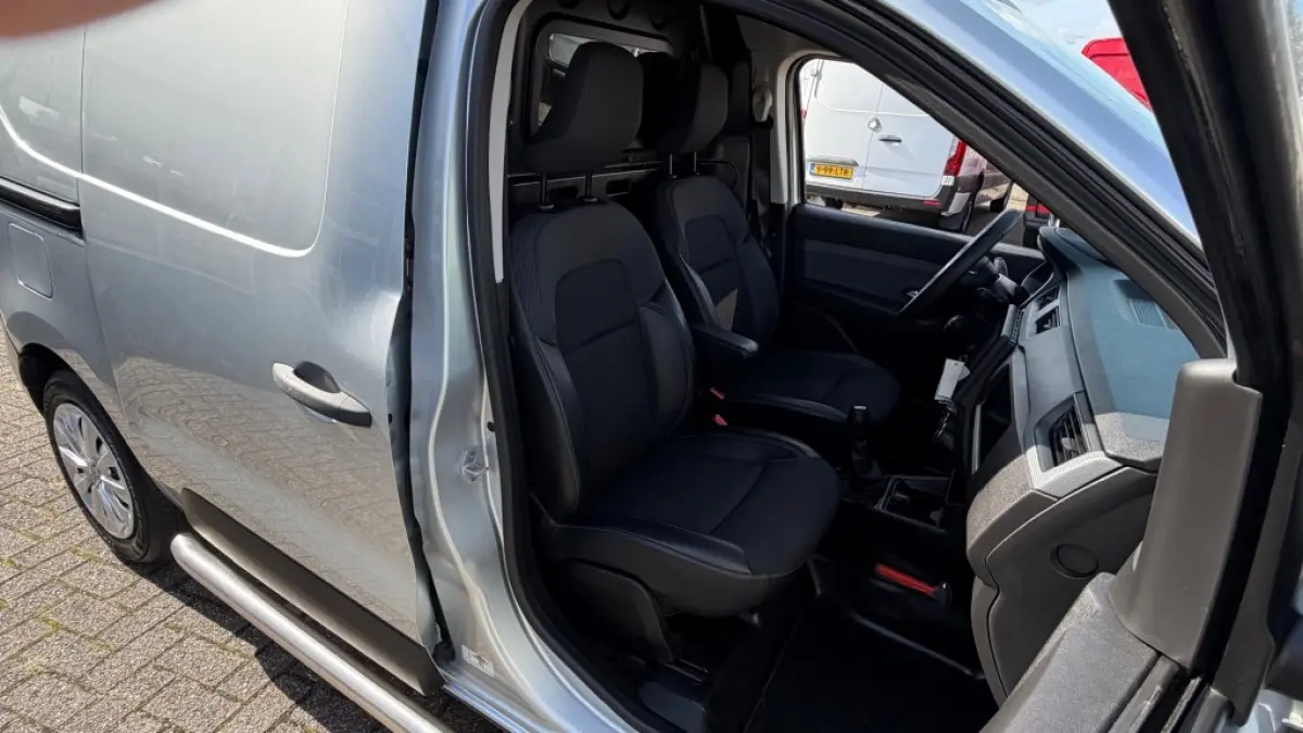 1.5 DCI 55KW 75PK EURO 6 NAVIGATIE/ AIRCO/ CRUISE CONTROL/ PARKEERSENSOREN/ CAMERA/ 100% DEALERONDERHOUDEN