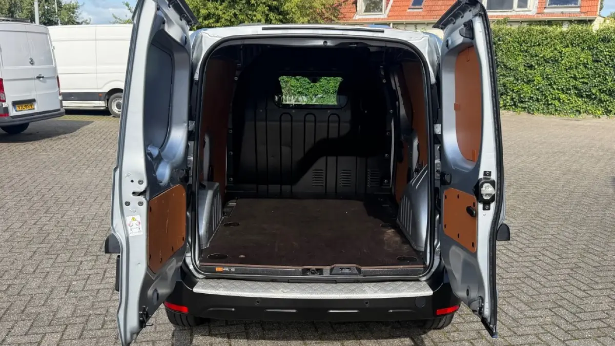 1.5 DCI 55KW 75PK EURO 6 NAVIGATIE/ AIRCO/ CRUISE CONTROL/ PARKEERSENSOREN/ CAMERA/ 100% DEALERONDERHOUDEN