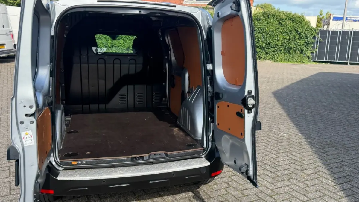 1.5 DCI 55KW 75PK EURO 6 NAVIGATIE/ AIRCO/ CRUISE CONTROL/ PARKEERSENSOREN/ CAMERA/ 100% DEALERONDERHOUDEN