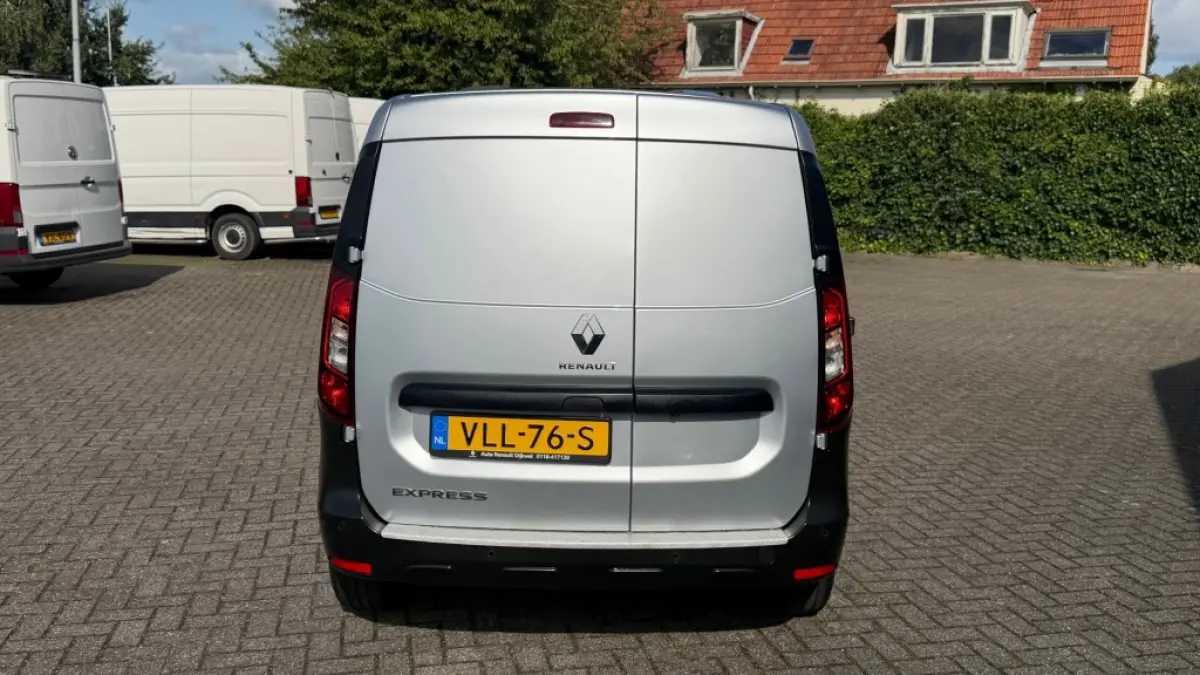 1.5 DCI 55KW 75PK EURO 6 NAVIGATIE/ AIRCO/ CRUISE CONTROL/ PARKEERSENSOREN/ CAMERA/ 100% DEALERONDERHOUDEN