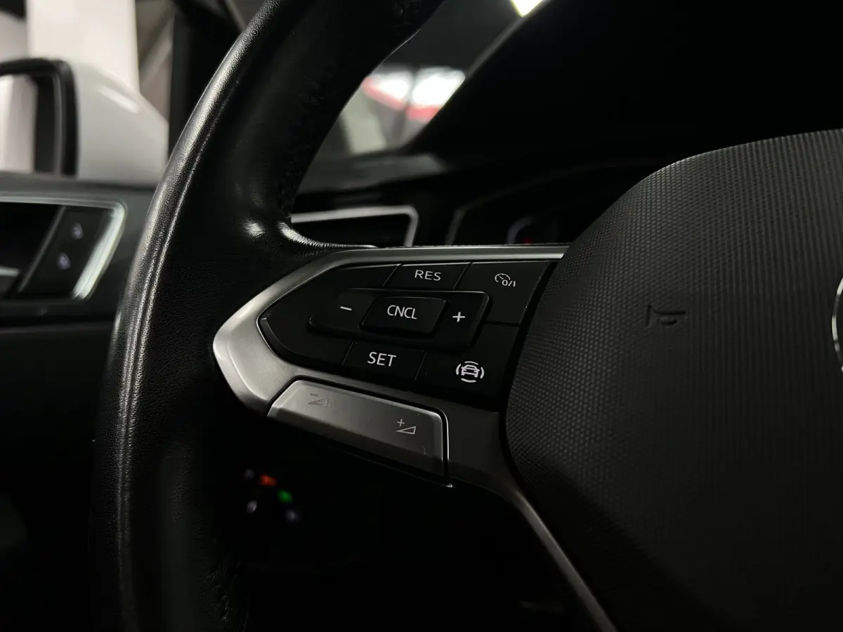1.0 TSI | IQ-light |Carplay|SideAssist|Clima