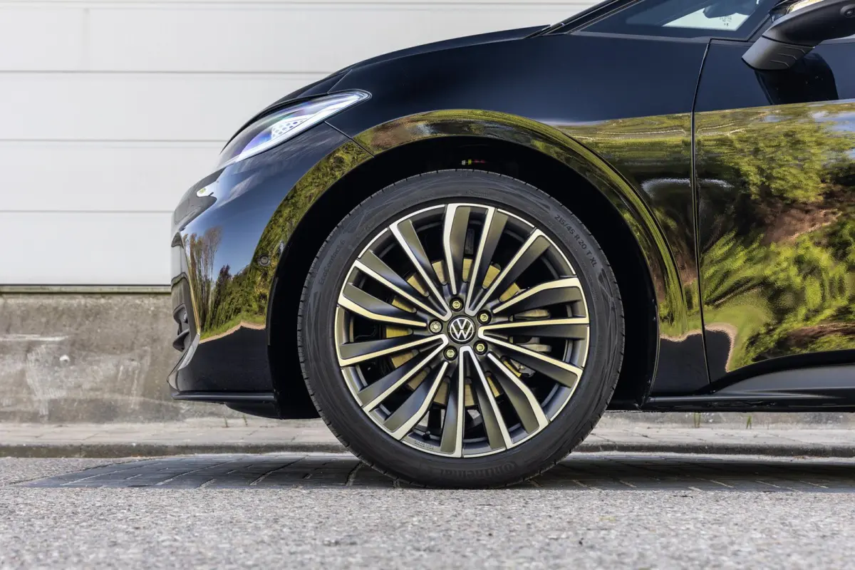 204pk Pro Limited Edition 59 kWh | Panoramadak | Stuenhaak | Interieur Pakket