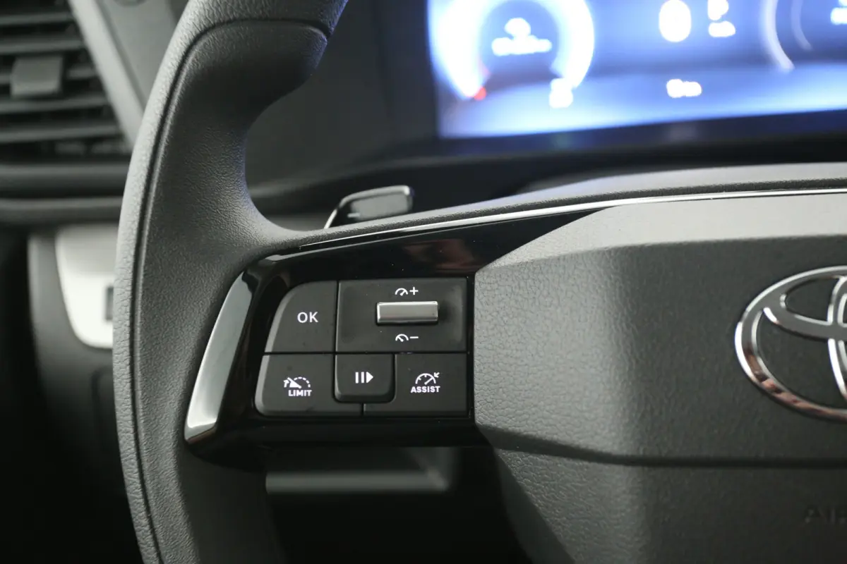 Electric 75 kWh L2H1 Range | NIEUW | Snelladen | SOH 97% | Virtual | Airco | Camera | Cruise | 3 Zits | Carplay | Parkeersens.