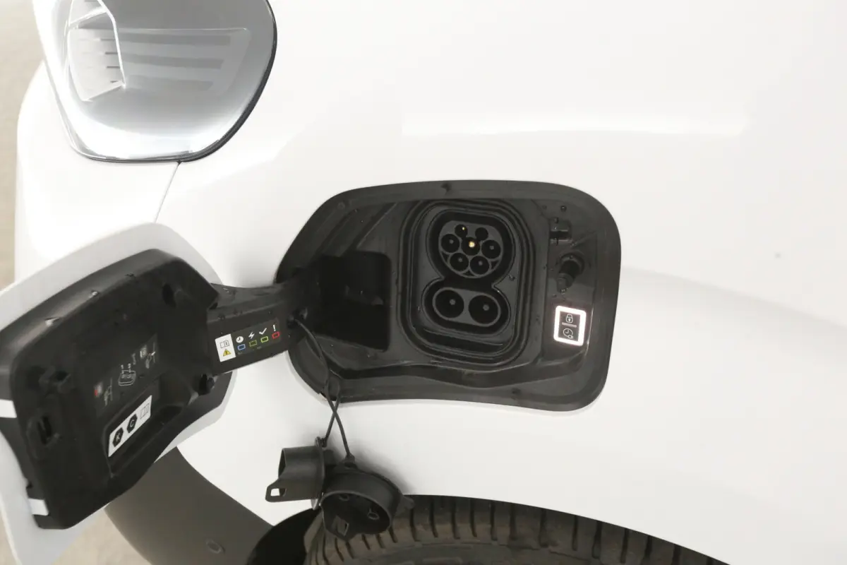 Electric 75 kWh L2H1 Range | NIEUW | Snelladen | SOH 97% | Virtual | Airco | Camera | Cruise | 3 Zits | Carplay | Parkeersens.