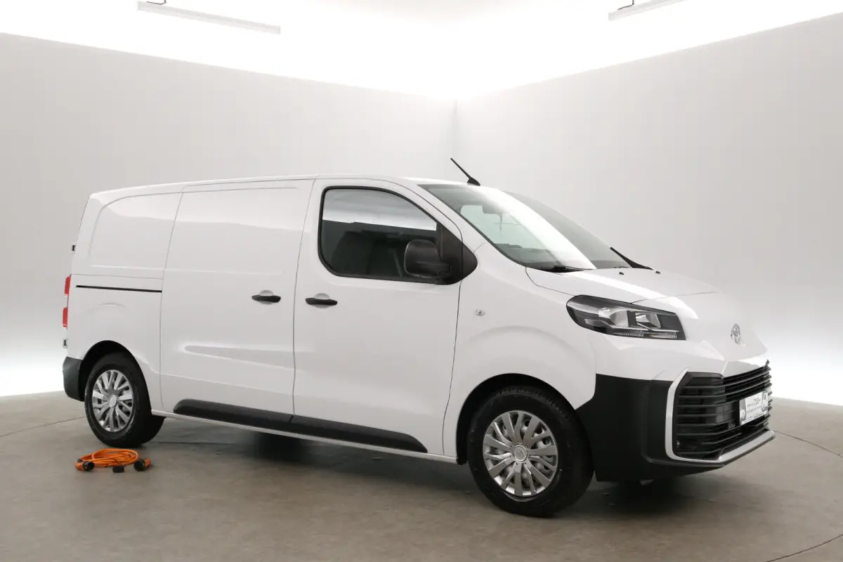 Electric 75 kWh L2H1 Range | NIEUW | Snelladen | SOH 97% | Virtual | Airco | Camera | Cruise | 3 Zits | Carplay | Parkeersens.