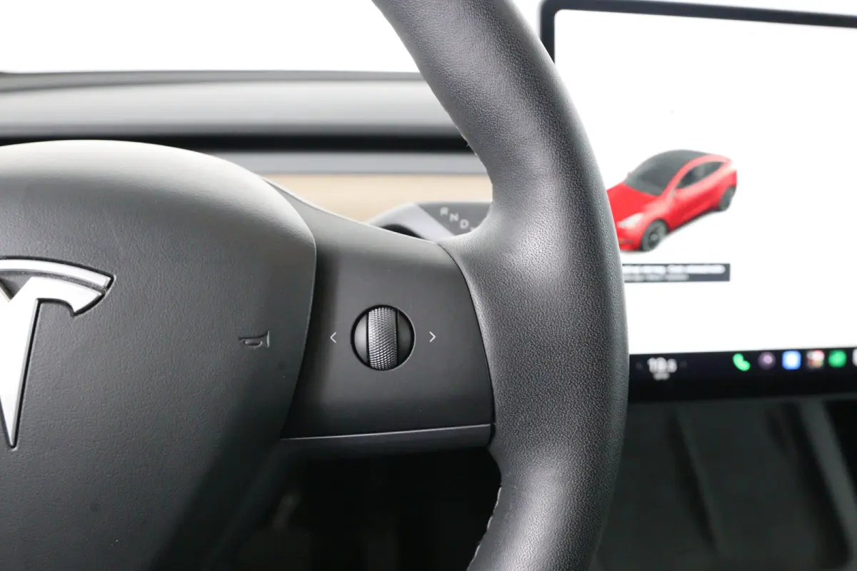 Long Range AWD 75 kWh | SOH 93% | Trekhaak | Leder | Pano | Camera | Stoel/Stuurverwarming | Cruise Adaptive | Clima | Navi | LED