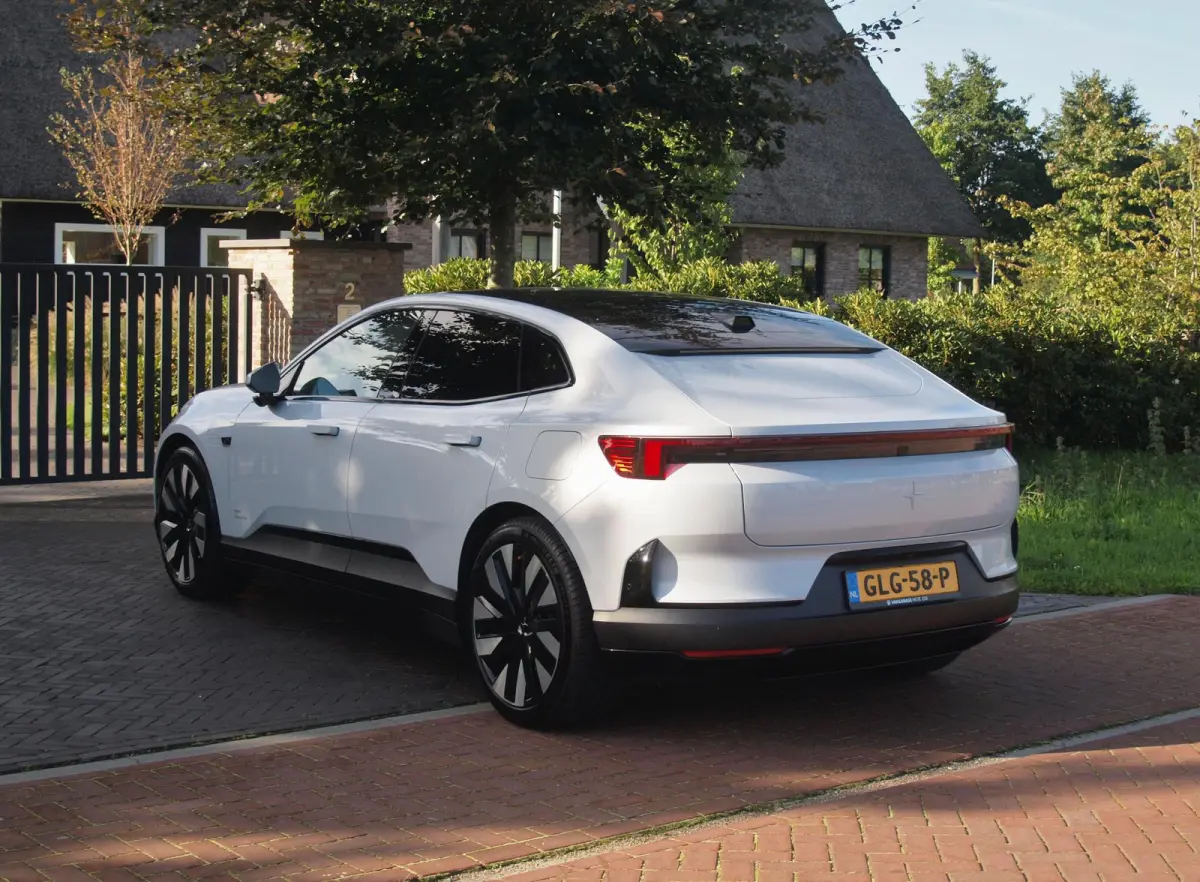 Long Range Single motor 100 kWh | NL-Auto | Panoramadak | WLPT actieradius: 620 KM | 360 Camera | Sfeerverlichting |