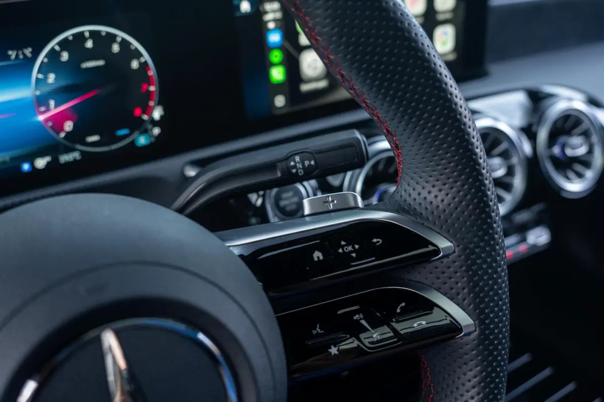 180 AMG Line|BTW|Facelift|Panoramadak|Sfeerverlichting|CarPlay|LED|Org NL NAP|1 Eig|Dealer Onderhouden