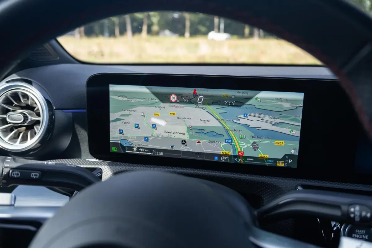 180 AMG Line|BTW|Facelift|Panoramadak|Sfeerverlichting|CarPlay|LED|Org NL NAP|1 Eig|Dealer Onderhouden