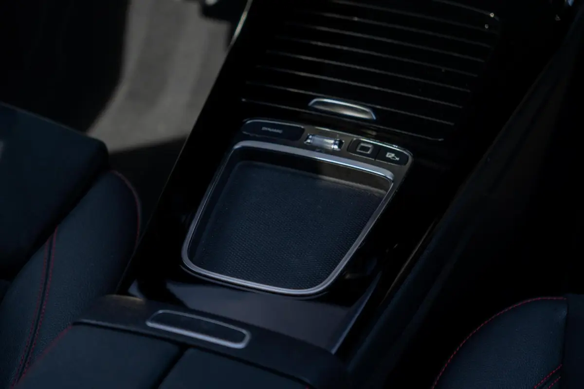 180 AMG Line|BTW|Facelift|Panoramadak|Sfeerverlichting|CarPlay|LED|Org NL NAP|1 Eig|Dealer Onderhouden