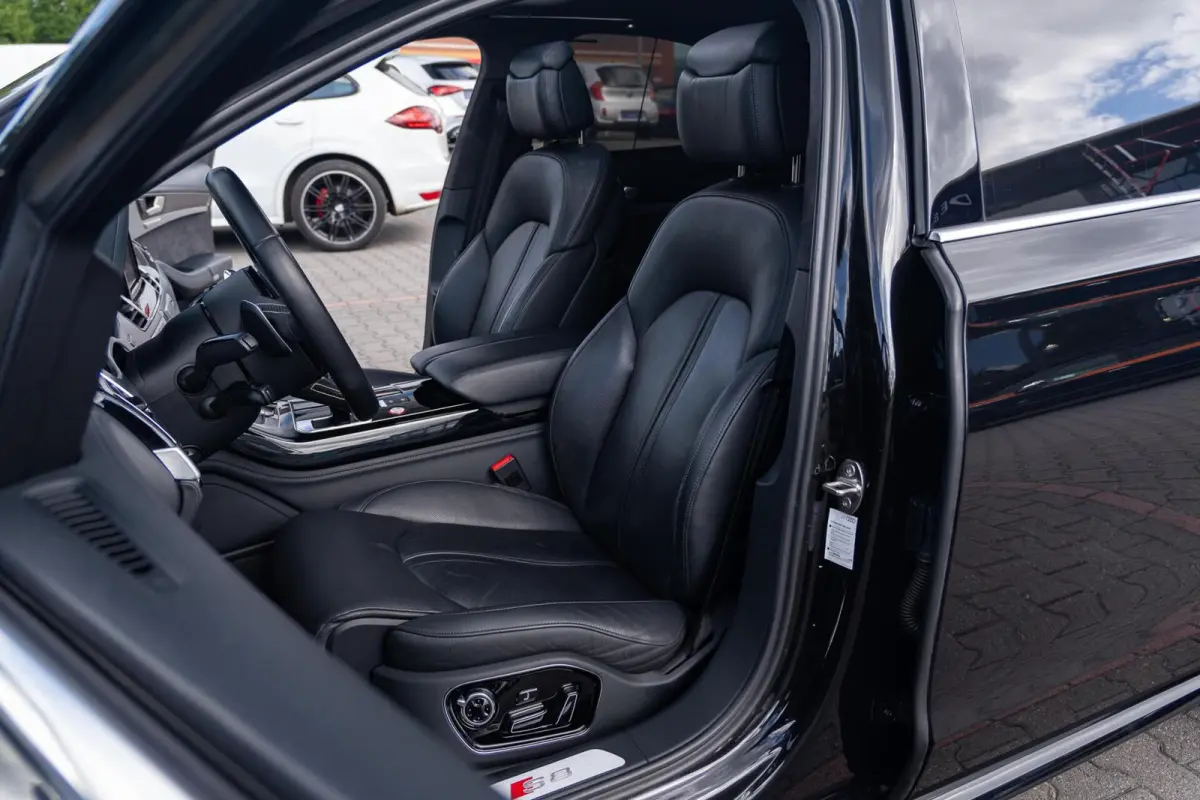 4.0 V8 TFSI S8 Quattro MY 2015|Org.NL NAP|1ste Eig.|B&O Advanced|Nachtzicht|Panoramadak|Soft Close|Massage|Top Conditie|Dealer Onderhouden