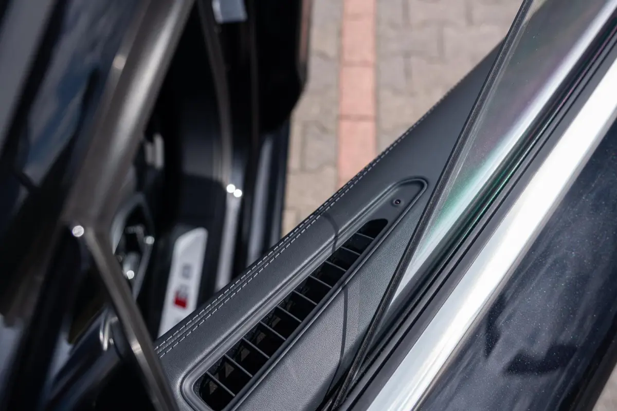 4.0 V8 TFSI S8 Quattro MY 2015|Org.NL NAP|1ste Eig.|B&O Advanced|Nachtzicht|Panoramadak|Soft Close|Massage|Top Conditie|Dealer Onderhouden